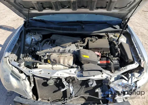 2012 Toyota Camry Base z USA, uszkodzony, nr VIN 4T1BF1FK0CU062528